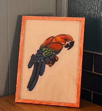 Needle Felt Parrot Wall Art decor – Handmade Wool Bird Decor – Colorful Tropical Bird - cosy creations 24