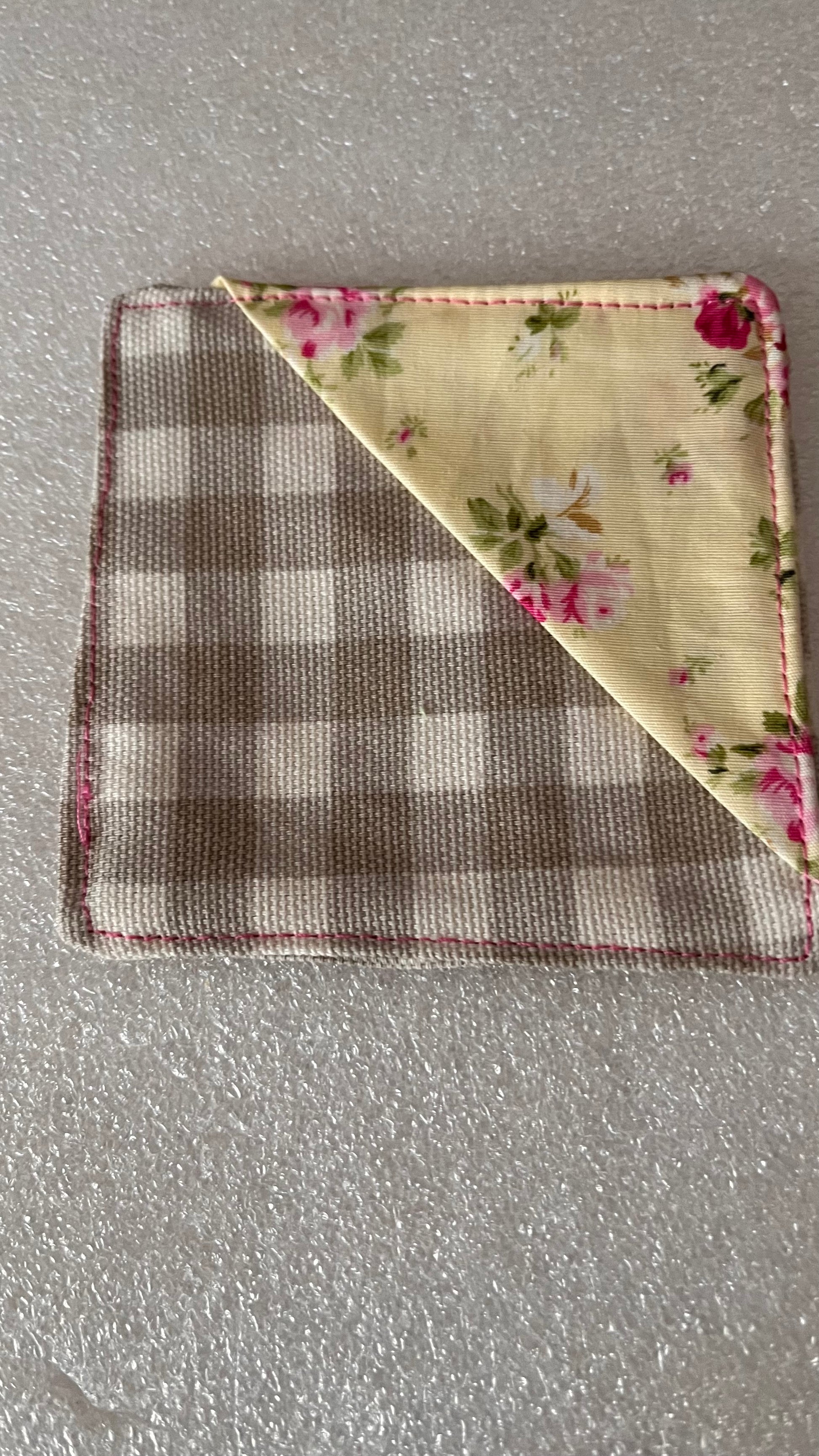 Handmade Fabric Corner Bookmark - Floral Design | Book Lover Gift - cosy creations 24